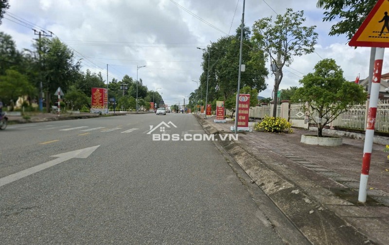 Ngân hàng phát mãi bất động sản tại mặt tiền đường ĐT 821, xã An Ninh, Tỉnh Tây Ninh (trước là xã Lộc Giang, huyện Đức Hòa, tỉnh Long An).